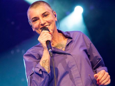 La chanteuse irlandaise Sinéad O'Connor est décédée le 26 juillet 2023 à 56 ans