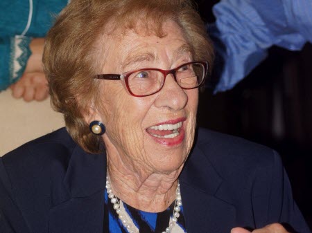 Eva Schloss, la voix de la mémoire qui refusait l'oubli, s'éteint à 96 ans