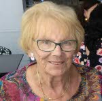 Mme Léa Elles