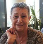 Mme Josiane Bender