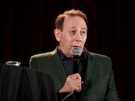 Paul Reubens, qui incarnait l’excentrique « Pee-wee Herman » nous a quittés à l'âge de 70 ans