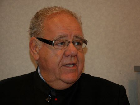 Le chef cuisinier français Jacques Le Divellec a posé ses ustensiles