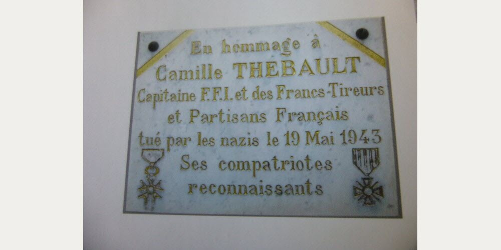 Plaque en hommage à Camille Thebault