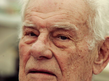 Jean Amadou, chansonnier et humoriste français