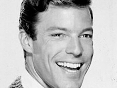 Richard Chamberlain, l’éternel prince des écrans, s’est éteint à 90 ans