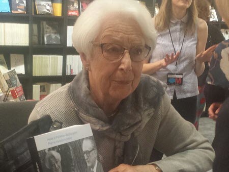 Hélène Pelletier-Baillargeon, une voix engagée du journalisme et des lettres, nous quitte