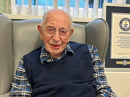 John Tinniswood, l'homme le plus vieux du monde, s'est éteint à 112 ans