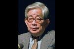 L’écrivain japonais Kenzaburô Oé, Prix Nobel de littérature