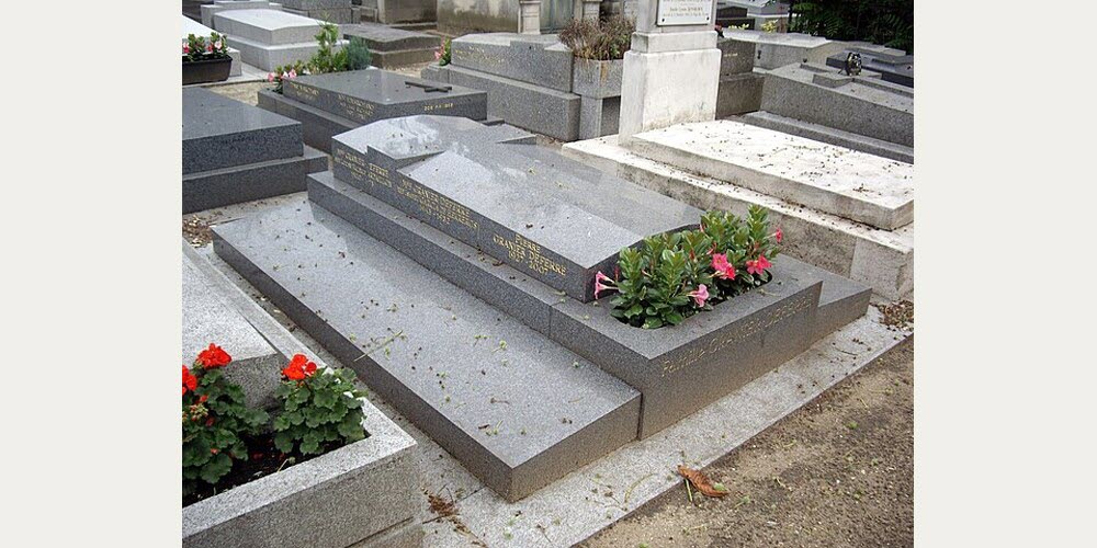 Tombe Pierre Granier-Deferre, Cimetière d'Auteuil Paris