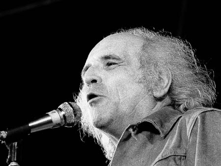 Le chanteur Léo ferré nous a quittés le 14 juillet 1993 à l'âge de 76 ans