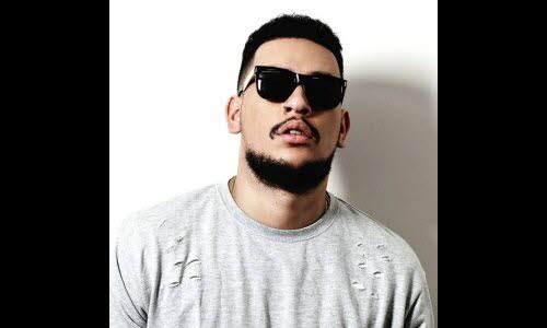 Photographie de   AKA