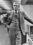 L'acteur, producteur de cinéma, pilote automobile et pilote de moto américain, Steve McQueen