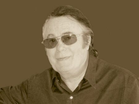 Le chanteur français Alain Barrière est mort
