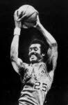 Le basketteur américain Chet Walker a posé son ballon