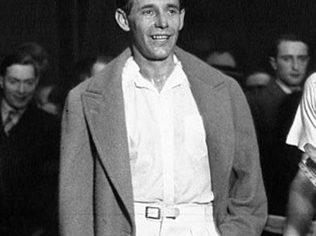 Le joueur de tennis et le politicien français Jean Borotra à l'âge de 95 ans