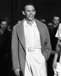 Le joueur de tennis et le politicien français Jean Borotra à l'âge de 95 ans