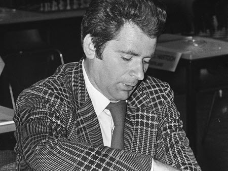 Boris Spassky, l’étoile des échecs qui a défié les légendes, s’éteint à 88 ans