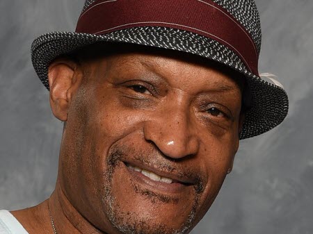 Le monde du cinéma endeuillé par la disparition de Tony Todd, icône de l'horreur