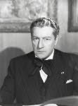 La mort de l'acteur et réalisateur Sacha Guitry à l'âge de 72 ans