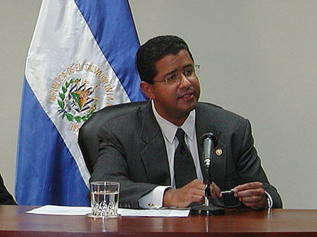 L'ancien président du Salvador Francisco Flores nous a quittés à 56 ans