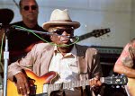 Le guitariste américain John Lee Hooker est mort le 21 juin 2001 à l'âge de 88 ans