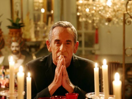 Thierry Ardisson, l’homme en noir de la télé, s’éteint à 76 ans après un demi-siècle d’audace