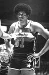 La mort du joueur et entraîneur américain de basket-ball Wes Unseld