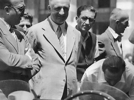 La mort du pilote automobile et industriel italien Enzo Ferrari