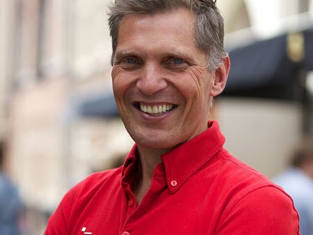 Le plus célèbre photographe néerlandais, Erwin OLAF nous a quittés le 20 septembre 2023 à l'âge de 64 ans