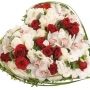 Coeur du souvenir, bel exemple de composition florale à livrer pour une cérémonie (photo Interflora)