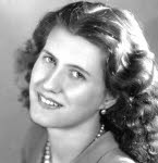 Mme Jacqueline Adam