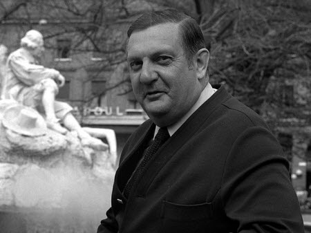 La disparition de Jacques Charon : un hommage à un grand nom du théâtre français