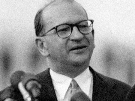 Edgar Faure : un parcours politique exceptionnel au service de la France