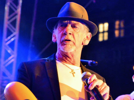 Disparition d'Alex Ligertwood, la voix emblématique de Santana, à 79 ans