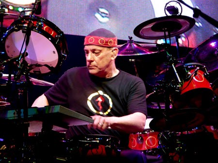 Le batteur du groupe de rock Rush Neil Peart est mort