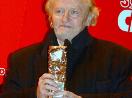 Niels Arestrup : une vie dédiée à l'art dramatique, entre cinéma et théâtre d'exception