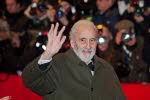 Le décès de l'acteur, producteur, orateur, musicien et chanteur Christopher Lee