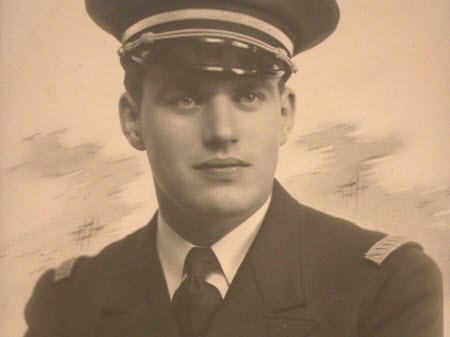 Le pilote de chasse et lieutenant Guy Le Stum