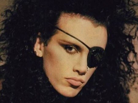 L'auteur compositeur et interprète britannique, Pete Burns est décédé le 23 octobre 2016