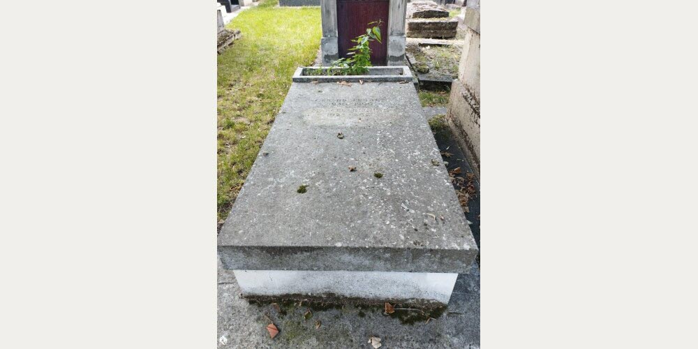 La tombe de Marcel Bluwal et son beau  frère Gérard