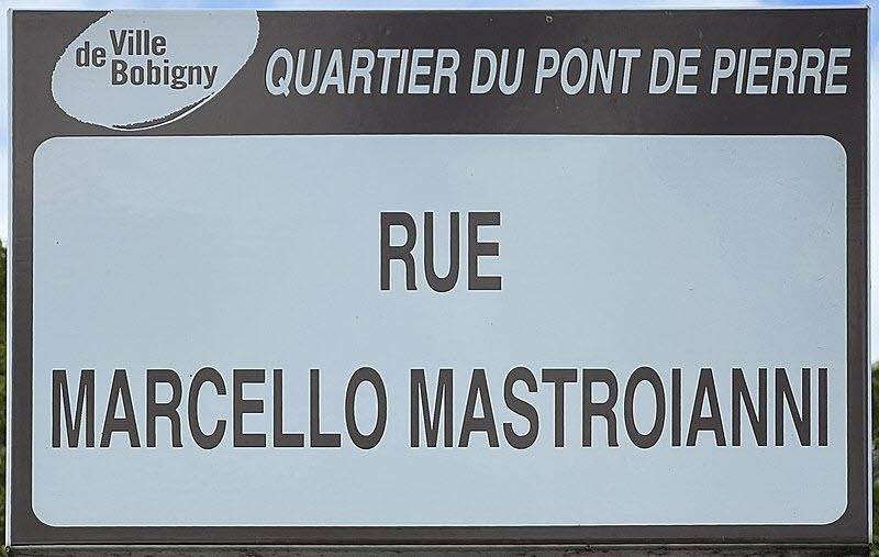 Plaque Rue Marcello Mastroianni à Bobigny